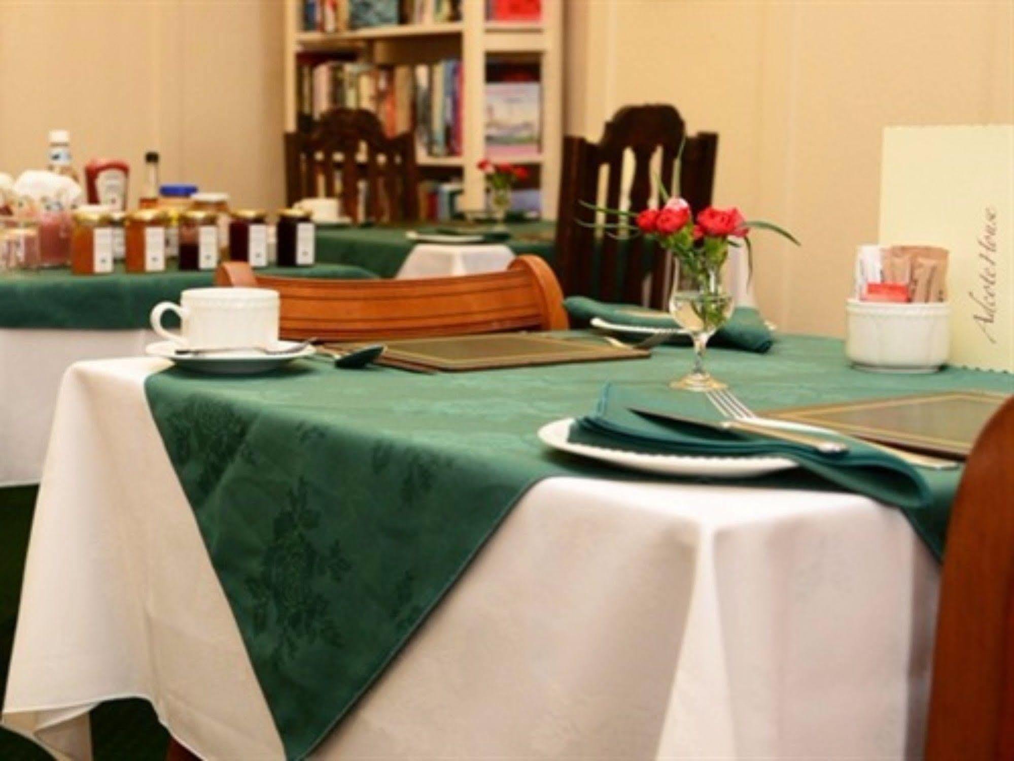 Adcote House (Adults Only) Hotel Llandudno Kültér fotó